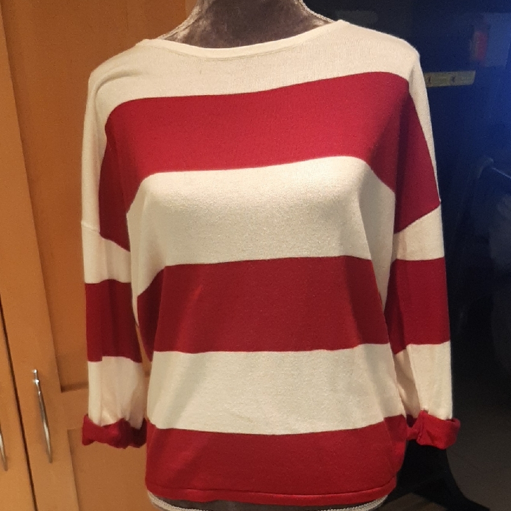 Gap❤Red and White Striped Women's Sweater Size XS Oversized